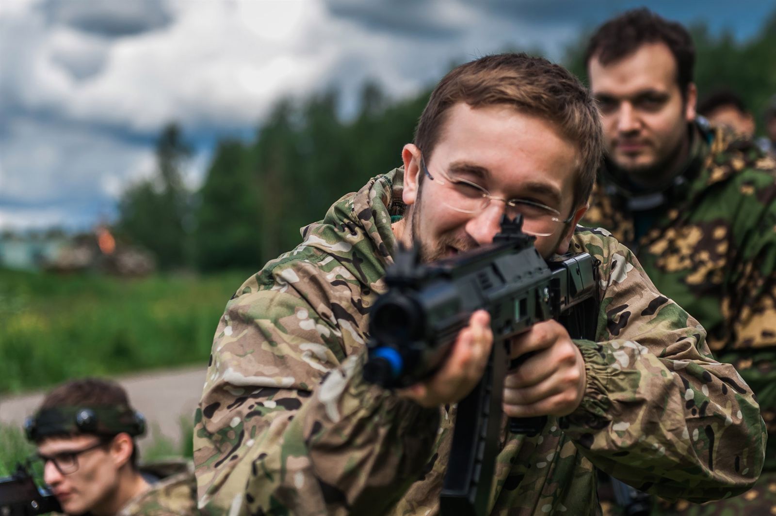 Тагеры LASERWAR MP9-LT ФЕНИКС и АК-12LT ХИЩНИК для разных задач учреждений
