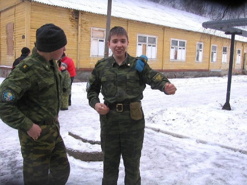 Боец LASERWAR демонстрирует готовность к игре!