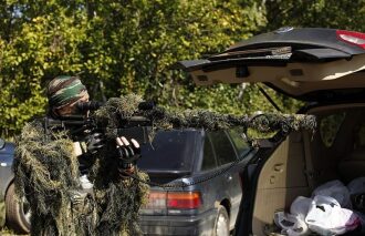Маскировка снайпера LASERWAR: цель близка.