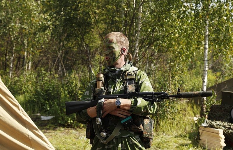 Боец LASERWAR в полной боевой готовности.