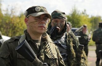 Бойцы LASERWAR: сосредоточенность перед игрой.