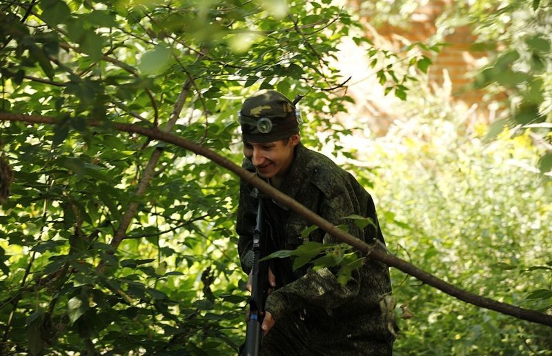 LASERWAR: затаился в зелени, готов к броску!