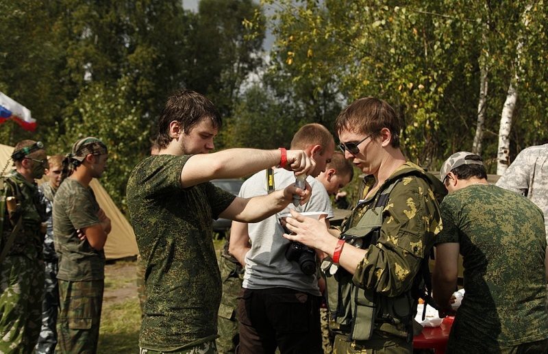 LASERWAR: готовность к бою и дружеское общение.