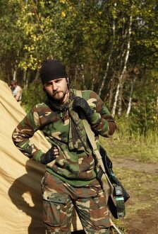 LASERWAR: боец в камуфляже готов к игре.