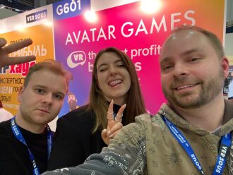 Улыбки и жесты на стенде Avatar Games