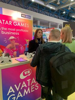 Стенд AVATAR GAMES: презентация VR-технологий.