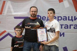 Команда LASERWAR с благодарственным письмом