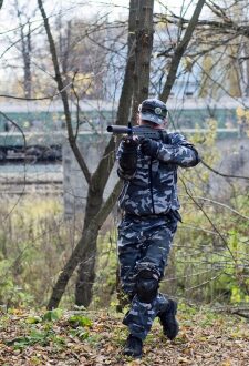 Взгляд на противника: игрок LASERWAR в камуфляже
