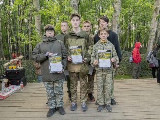 Победители турнира LASERWAR получили грамоты.