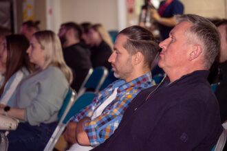 Внимание гостей на презентации LASERWAR 2025