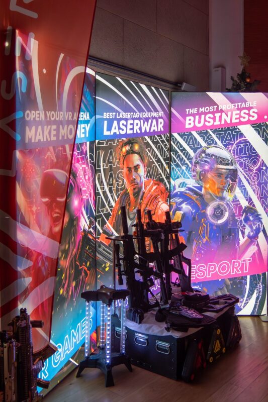 Лазертаг-оружие на яркой выставке LASERWAR 2025