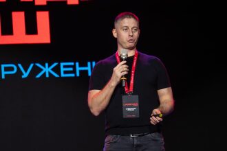 Александр Лукаш представляет новое оборудование LASERWAR