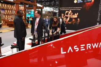 LASERWAR: обсуждение оборудования на выставке 2026