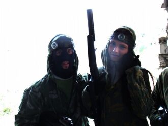 Боевая готовность: игроки LASERWAR в масках