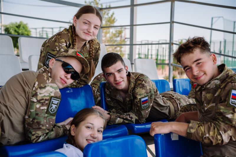 Лагерь «Авангард», лазертаг: подготовка тагеров перед выходом во время миссии лазертага