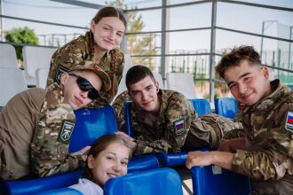 Лагерь «Авангард», лазертаг: подготовка тагеров перед выходом во время миссии лазертага