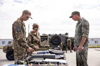 Турнир «Зарницы 2.0» LASERWAR: широкий кадр строя на тренировочном поле на полигоне «Зарницы 2.0»