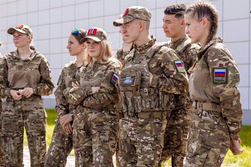 Финал «Зарницы 2.0» 2026: Отряд проходит мимо бетонного сооружения — №175