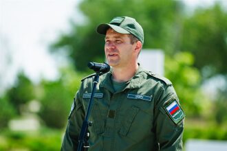 LASERWAR на «Зарнице 2.0»: тактическая стойка на склоне песчаного поля в лазертаг-дне «Зарницы»