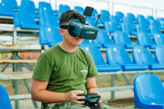 «Зарница 2.0»: ряд тактических шлемов в построении на «Зарнице 2.0»