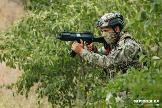 Турнир «Зарницы 2.0» LASERWAR: Строй участников на плацу лагеря «Авангард» — №161