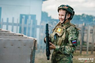 Турнир «Зарницы 2.0» LASERWAR: Колонна участников вдоль грунтовой дороги — №209
