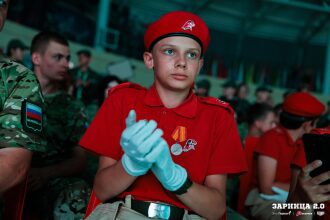 Фото «Зарницы 2.0»: Инструктаж команды перед лазертаг-миссией — №282