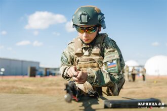 Лазертаг LASERWAR: Строй участников на плацу лагеря «Авангард» — №321