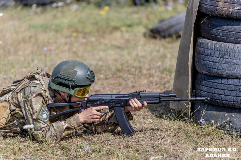 «Зарница 2.0»: строй участников на плацу лагеря «Авангард» на «Зарнице 2.0»
