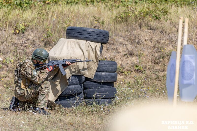 Турнир «Зарницы 2.0» LASERWAR: проверка экипировки перед боем во время миссии лазертага
