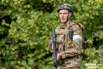 Фото «Зарницы 2.0»: Инструктаж команды перед лазертаг-миссией — №162