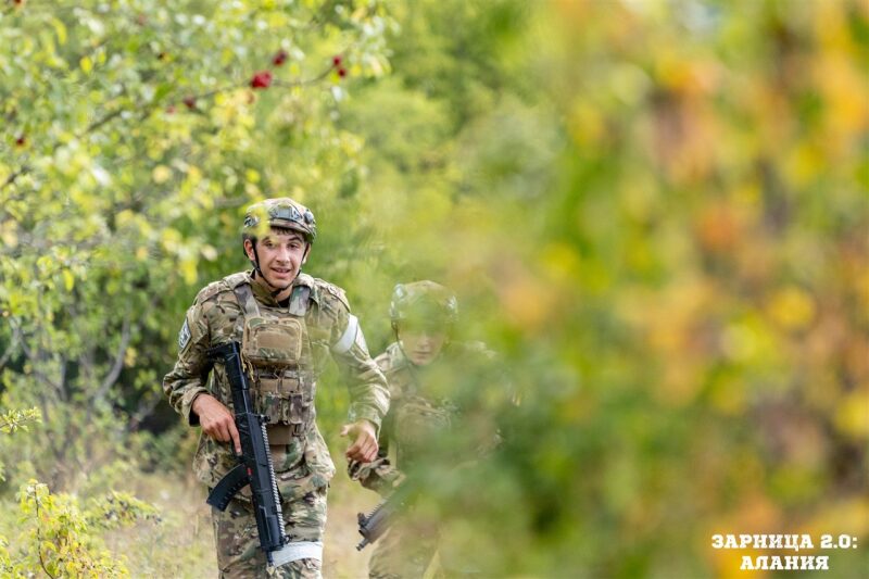 Лагерь «Авангард», лазертаг: Бег с тагером по песчаной тропе «Авангарда» — №166