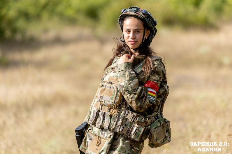 Лагерь «Авангард», лазертаг: Инструктаж команды перед лазертаг-миссией — №202