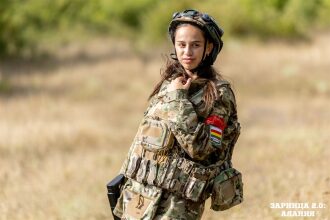 Лагерь «Авангард», лазертаг: Инструктаж команды перед лазертаг-миссией — №202