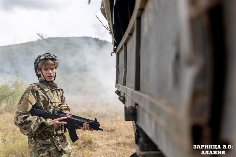 Лагерь «Авангард», лазертаг: Портрет бойца в шлеме LASERWAR — №370