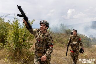 Лазертаг LASERWAR: Укрытие за стволом дерева на миссии — №381
