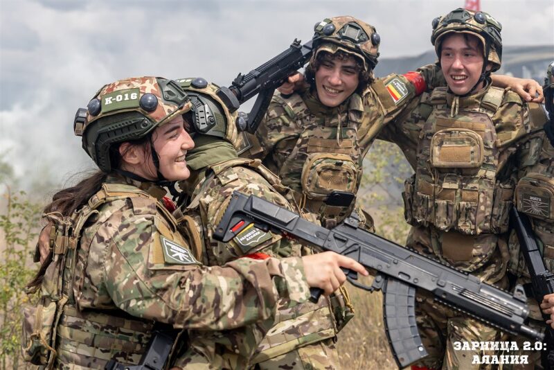 Фото «Зарницы 2.0»: Сбор команды у информационного маркера — №390