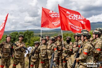 «Зарница 2.0»: Группа с тагерами LASERWAR в камуфляже — №403