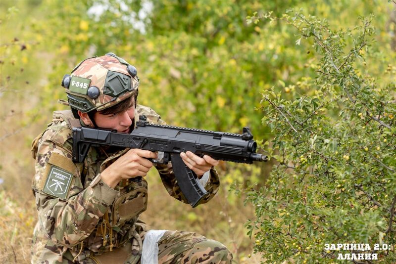 LASERWAR на «Зарнице 2.0»: Широкий кадр строя на тренировочном поле — №458