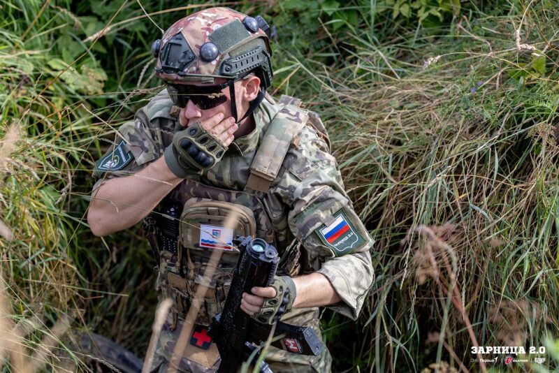 «Зарница 2.0»: ряд тактических шлемов в построении на «Зарнице 2.0»