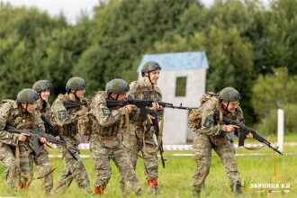Лазертаг LASERWAR: огневой контакт из-за песчаного бруствера на площадке LASERWAR