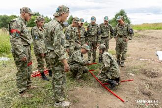 Лагерь «Авангард», лазертаг: Движение цепочкой по полевой дороге — №154