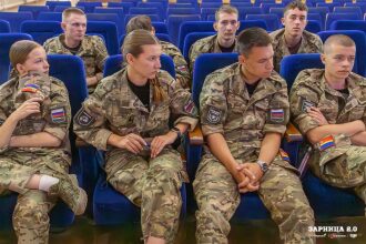Лагерь «Авангард», лазертаг: Инструктаж команды перед лазертаг-миссией — №202