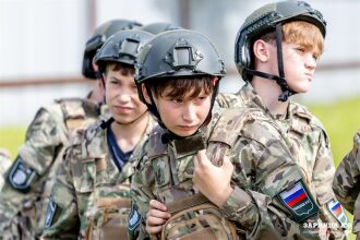 Фото «Зарницы 2.0»: Движение цепочкой по полевой дороге — №234