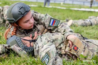 Фото «Зарницы 2.0»: Полный рост: камуфляж и берцы на плацу — №264
