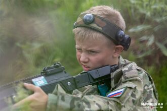 «Зарница 2.0»: Группа с тагерами LASERWAR в камуфляже — №283