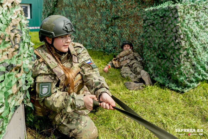 Лагерь «Авангард», лазертаг: Инструктаж команды перед лазертаг-миссией — №322