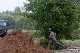 Лагерь «Авангард», лазертаг: Выход отряда на старт миссии «Зарницы» — №484