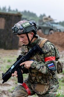 «Зарница 2.0»: Отряд проходит мимо бетонного сооружения — №535