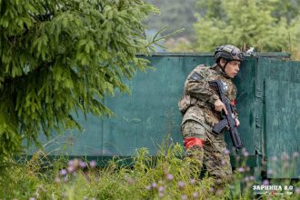 Фото «Зарницы 2.0»: Переход между зонами лазертаг-арены — №546
